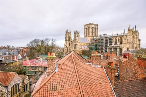 2 bedroom apartment for sale, Goodramgate, York, YO1 7LS