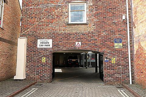 2 bedroom apartment for sale, Goodramgate, York, YO1 7LS