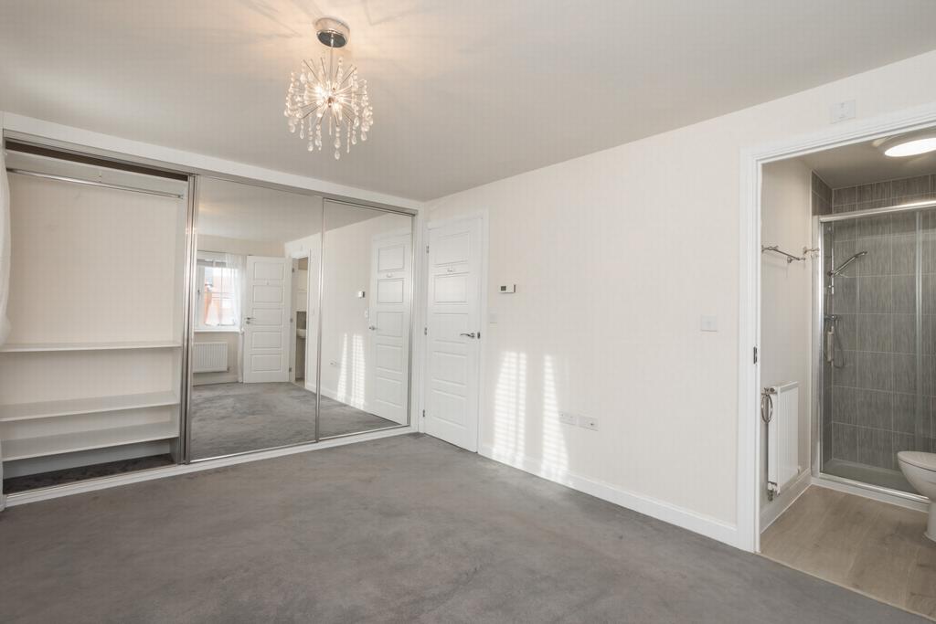 Principal bedroom