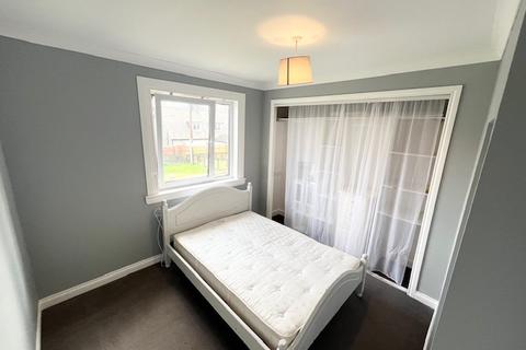 3 bedroom flat to rent, Kirkhill Road, Aberdeen AB11