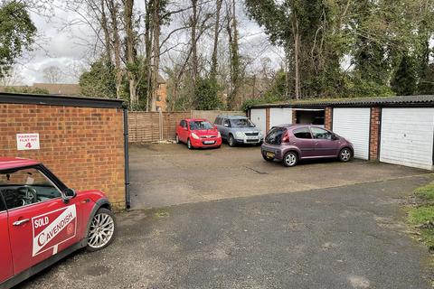 undefined, Mulgrave Road, Belmont SM2