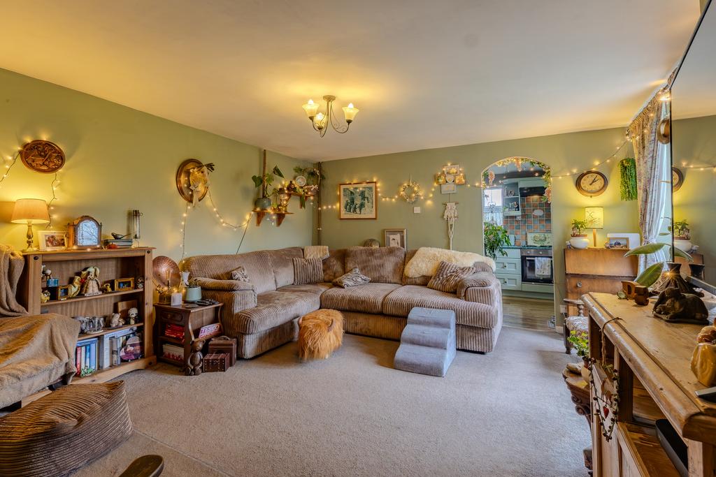 Living Room (2)
