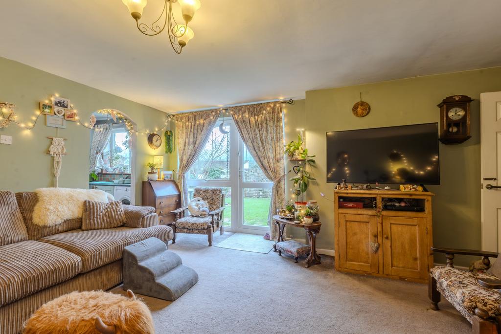 Living Room (3)