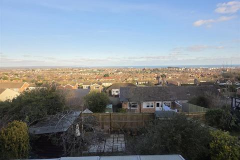 undefined, Den Hill, Eastbourne BN20