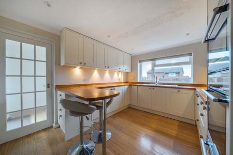 undefined, Windsor Close, Alton, Hampshire, GU34