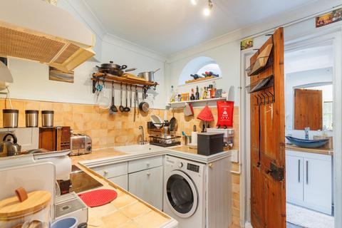 undefined, Sun Hill, Cowes, Isle Of Wight, PO31