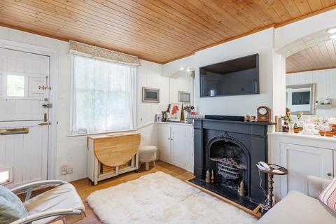 undefined, Sun Hill, Cowes, Isle Of Wight, PO31