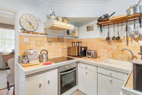undefined, Sun Hill, Cowes, Isle Of Wight, PO31