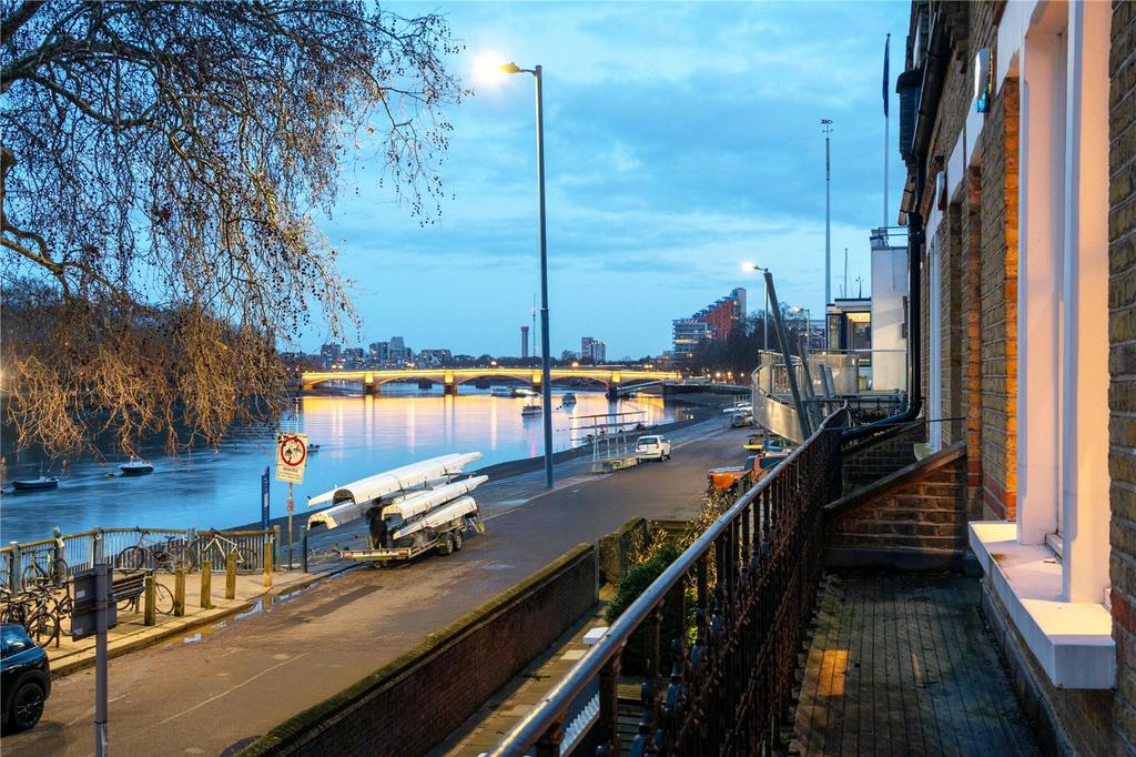 Embankment