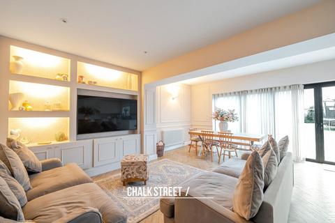 undefined, Brackendale Gardens, Upminster, RM14