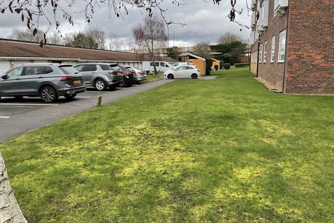 undefined, Station Approach, Cheam SM2