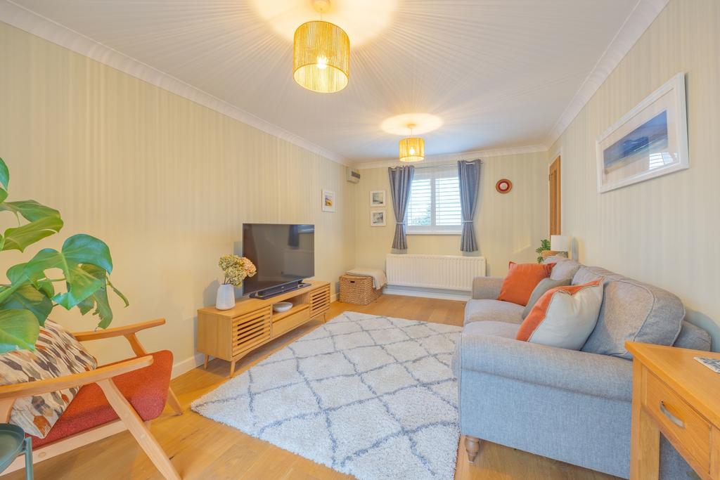 Ewemove Taunton - Nichol Place (20)