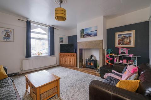3 bedroom terraced house for sale, Coniston Road, Holmfirth HD9