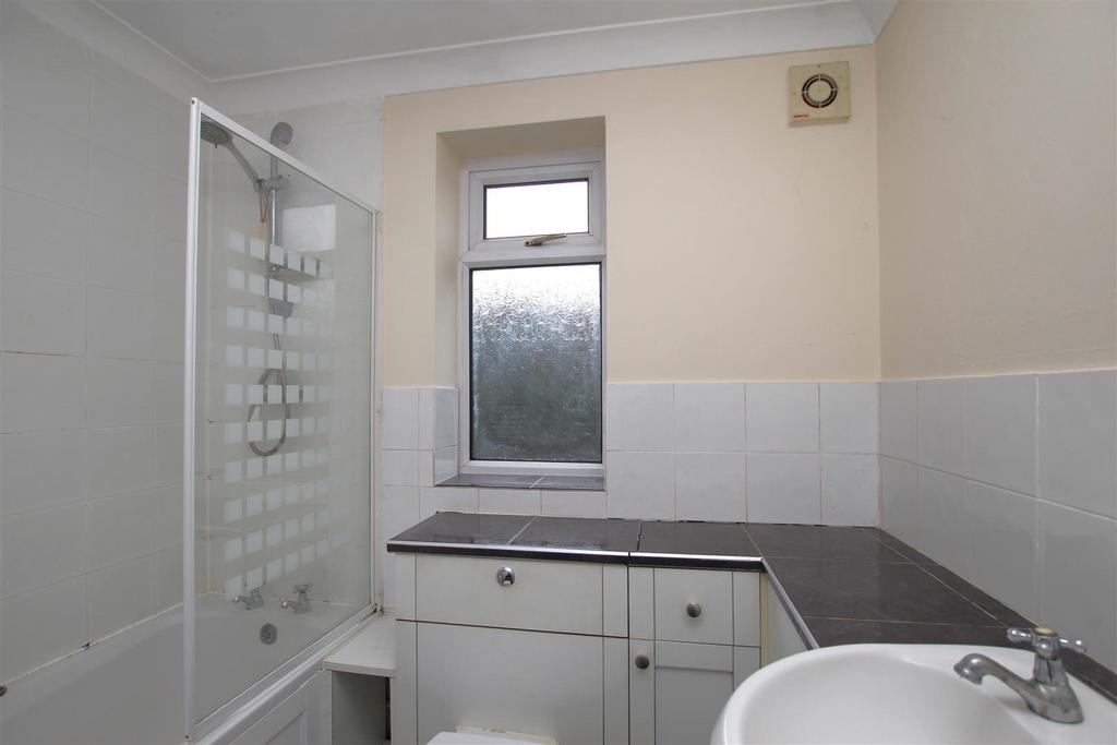 Bathroom.JPG