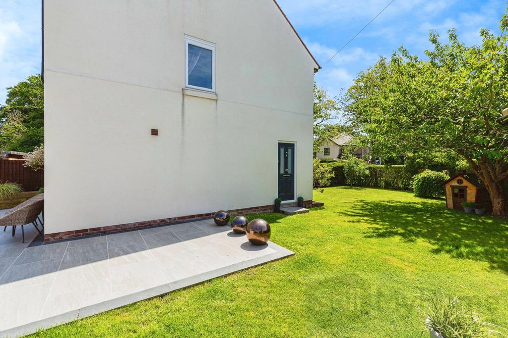 Front, side &amp; rear garden