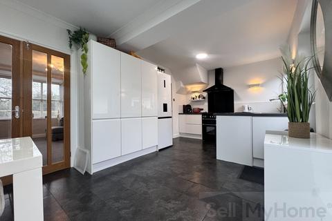 3 bedroom end of terrace house for sale, Wray Crescent, Wrea Green, Preston, Lancashire