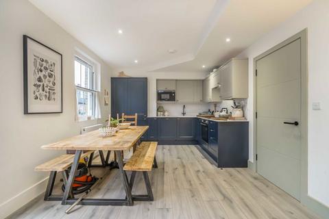 1 bedroom flat for sale, Rosemont Road, LONDON NW3