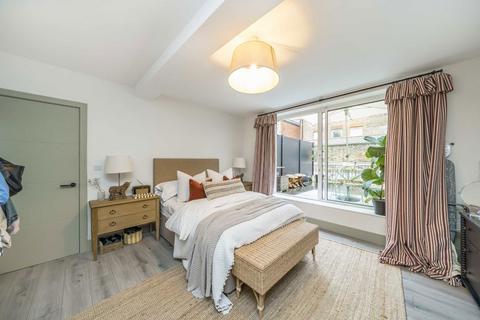 1 bedroom flat for sale, Rosemont Road, LONDON NW3