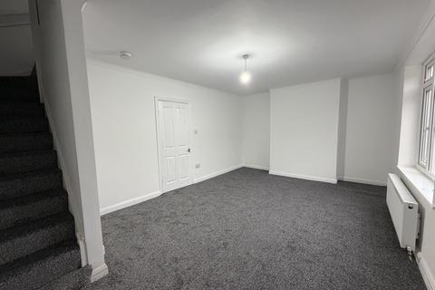 3 bedroom terraced house to rent, Brampton Avenue, Newcastle upon Tyne NE6