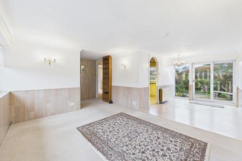 undefined, Manor Drive, Roydon