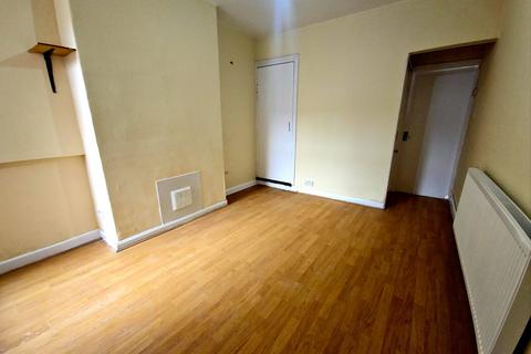 2 bedroom terraced house to rent, 62 Mount Road, LEICESTER, LE5 3DJ