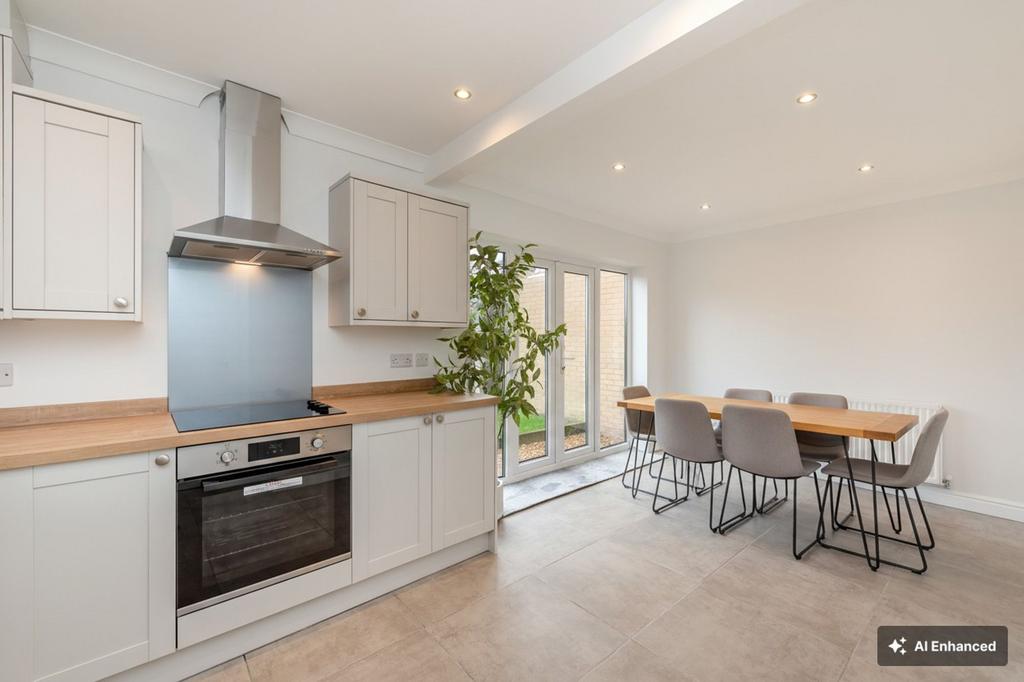 Kitchen diner (potential)