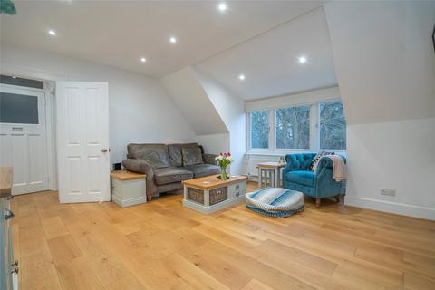 2 bedroom apartment for sale, Ailanthus House, Highgate N6