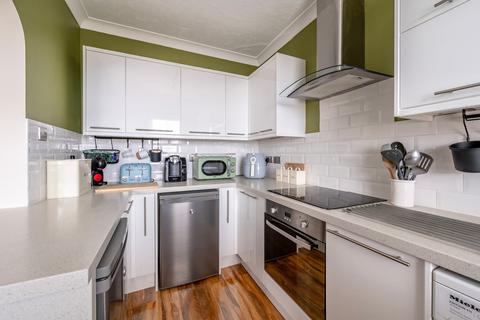 2 bedroom flat for sale, Alexandra Road, Lowestoft
