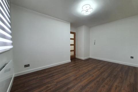 1 bedroom flat to rent, Larmans Road, Enfield