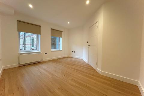 1 bedroom flat to rent, 5 Manor Road, Wallington SM6