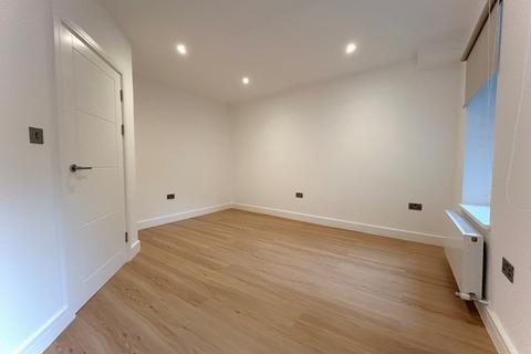 1 bedroom flat to rent, 5 Manor Road, Wallington SM6