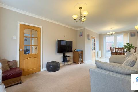 5 bedroom semi-detached house for sale, Sidmouth Avenue, Leicester LE5