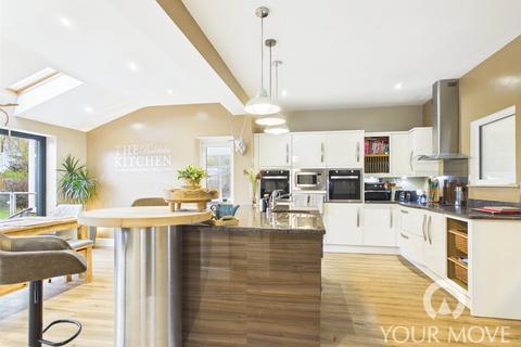 undefined, Manor Way, Cheshire CW2