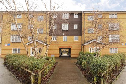 2 bedroom apartment for sale, Stanley Close, London SE9