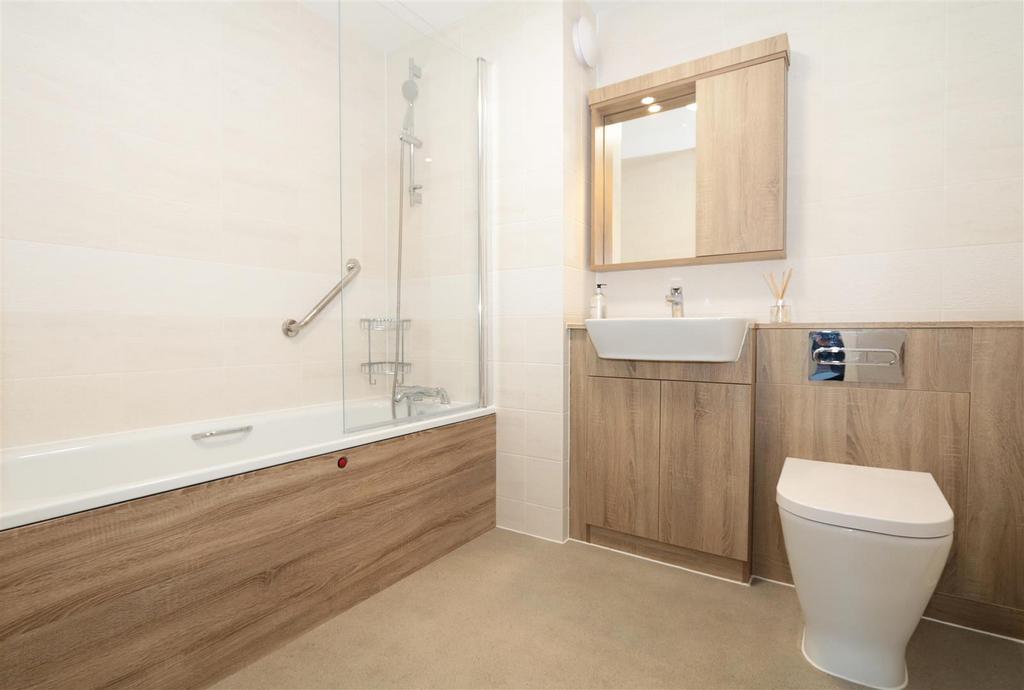 Bathroom.jpg
