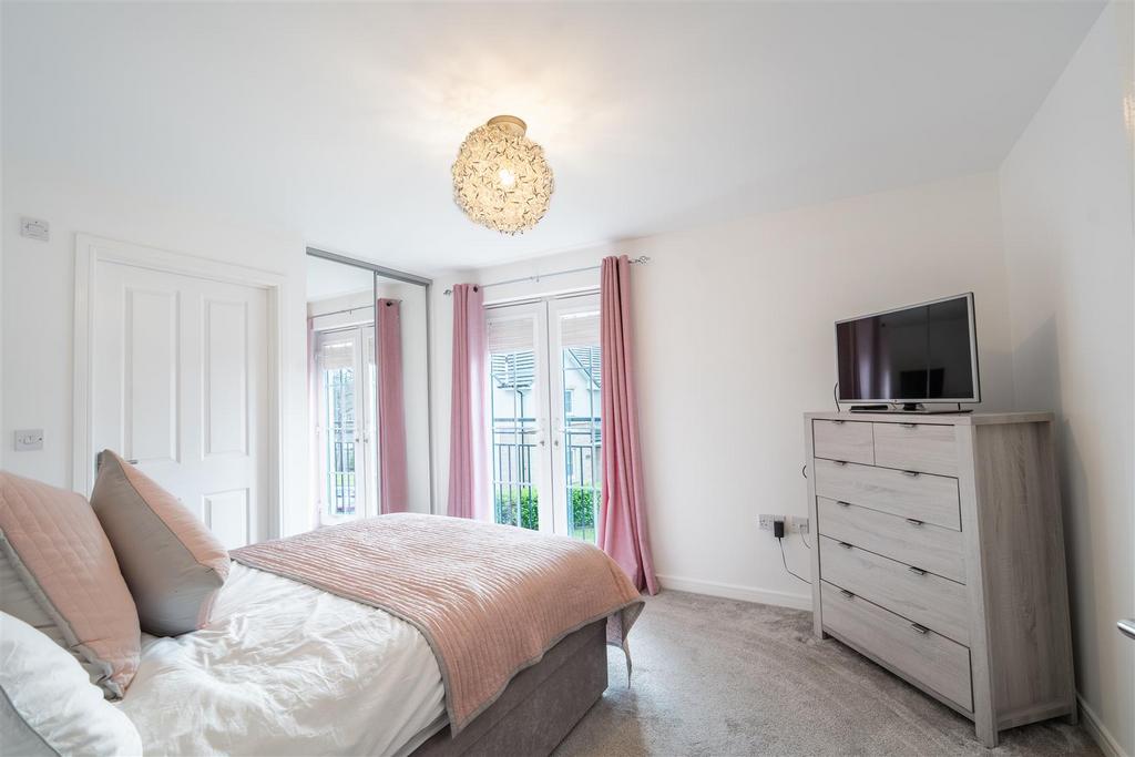 Bedroom.one.jpg