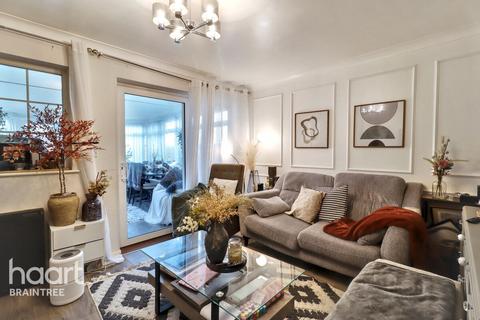 4 bedroom terraced house to rent, Juniper Crescent, Witham