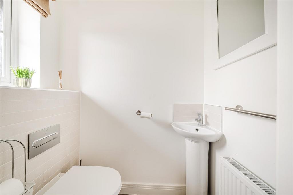 1410242-16-698b1a6fd87be.jpg