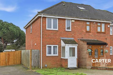 2 bedroom end of terrace house for sale, Burdetts Road, Dagenham, RM9