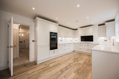3 bedroom semi-detached house for sale, Osborne Road, Crowborough