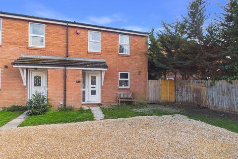 Semi-detached house - Tewkesbury Road, Uckington, Cheltenham