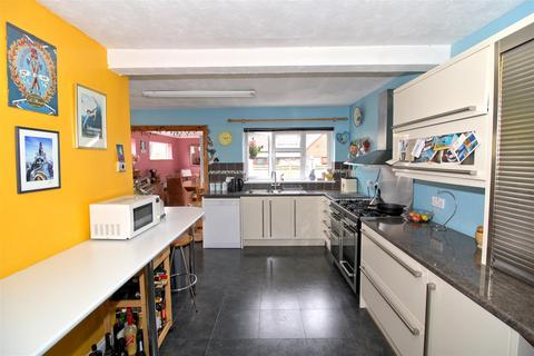 4 bedroom detached house for sale, St Peters Road, Seaford