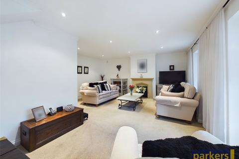 undefined, Floral Court, Hare Hatch RG10