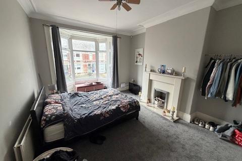 3 bedroom flat for sale, Mowbray Road South Shields NE33 3DD