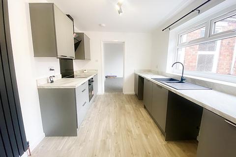 3 bedroom apartment to rent, Shields Road, Walkerville, Newcastle Upon Tyne