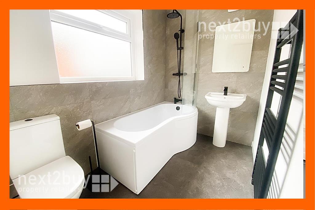 1114 bathroom.jpg