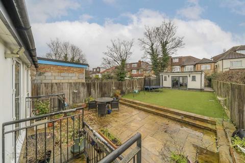 3 bedroom maisonette for sale, Russell Gardens, London NW11
