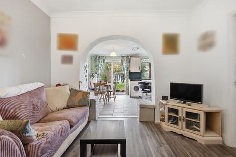 3 bedroom end of terrace house for sale, Romford RM7