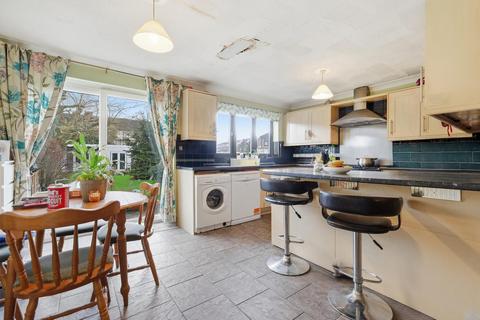 3 bedroom end of terrace house for sale, Romford RM7