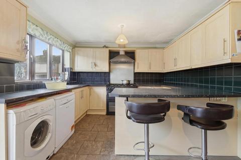 3 bedroom end of terrace house for sale, Romford RM7